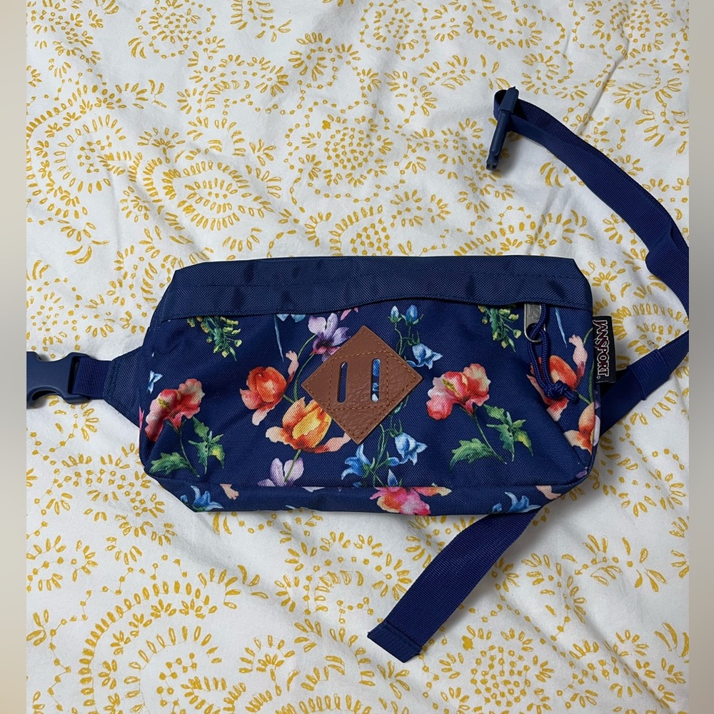 Handlers Fanny pack in navy and floral